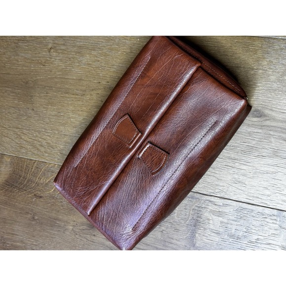 Other - Vintage Flip Top Valet Kit‎ by St Thomas 1970's
